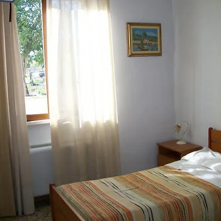 洛坎达罗通达住宿加早餐旅馆 招待所 Montale (Tuscany)