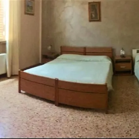 La Rotonda 4* Montale (Tuscany)